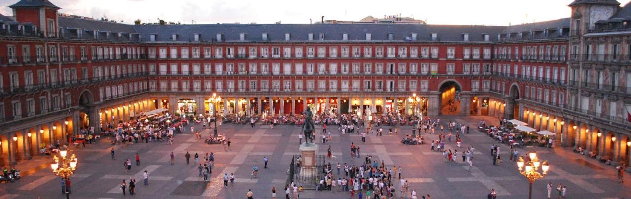 Bed and Breakfast La Reina de Gran Via -TPH Madrid Exterior foto
